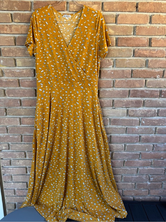 HUHOT Dresses & Skirts - Women’s Floral Mustard Wrap Maxi Dress